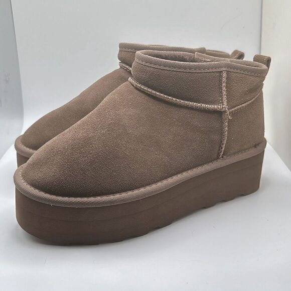 CUSHIONAIRE Women's Genuine Suede pull on platform boot +Memory Foam 8.5 TAUPE - Picture 3 of 7